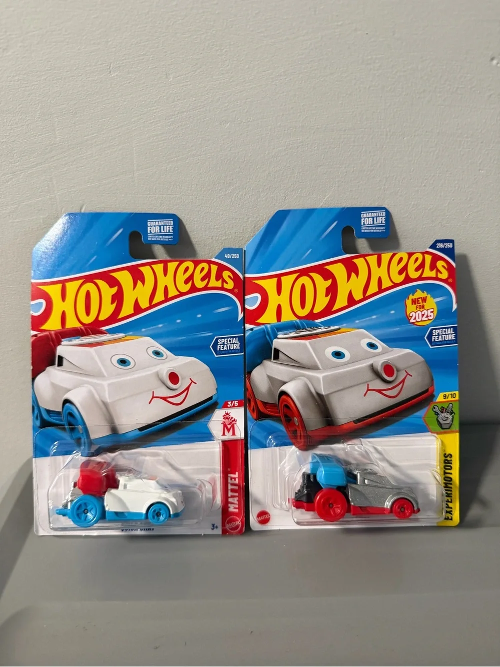 Hot Wheels Kids Toy Car - White with Blue & Red Accents Quick Chat 🔥